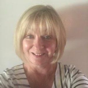 Meet your Posher, Joni